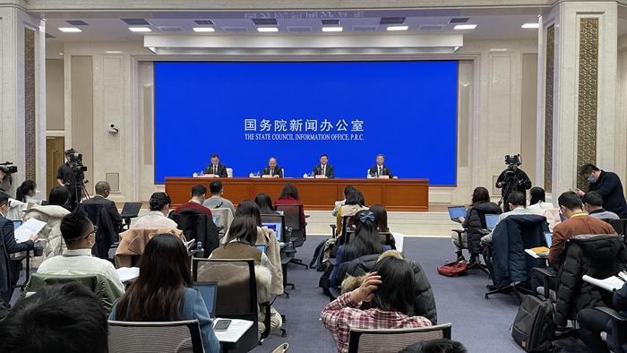 3月8日,国新办就深入贯彻新发展理念,确保“十四五”开好局起好步有关情况举行发布会。直播截图 3月8日,国新办就深入贯彻新发展理念,确保“十四五”开好局起好步有关情况举行发布会。直播截图